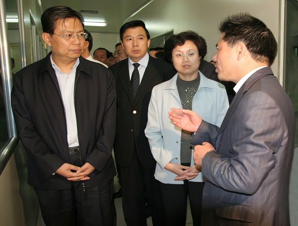 中央政治局常委、十四届全国人大常委会委员长赵乐际视察远东